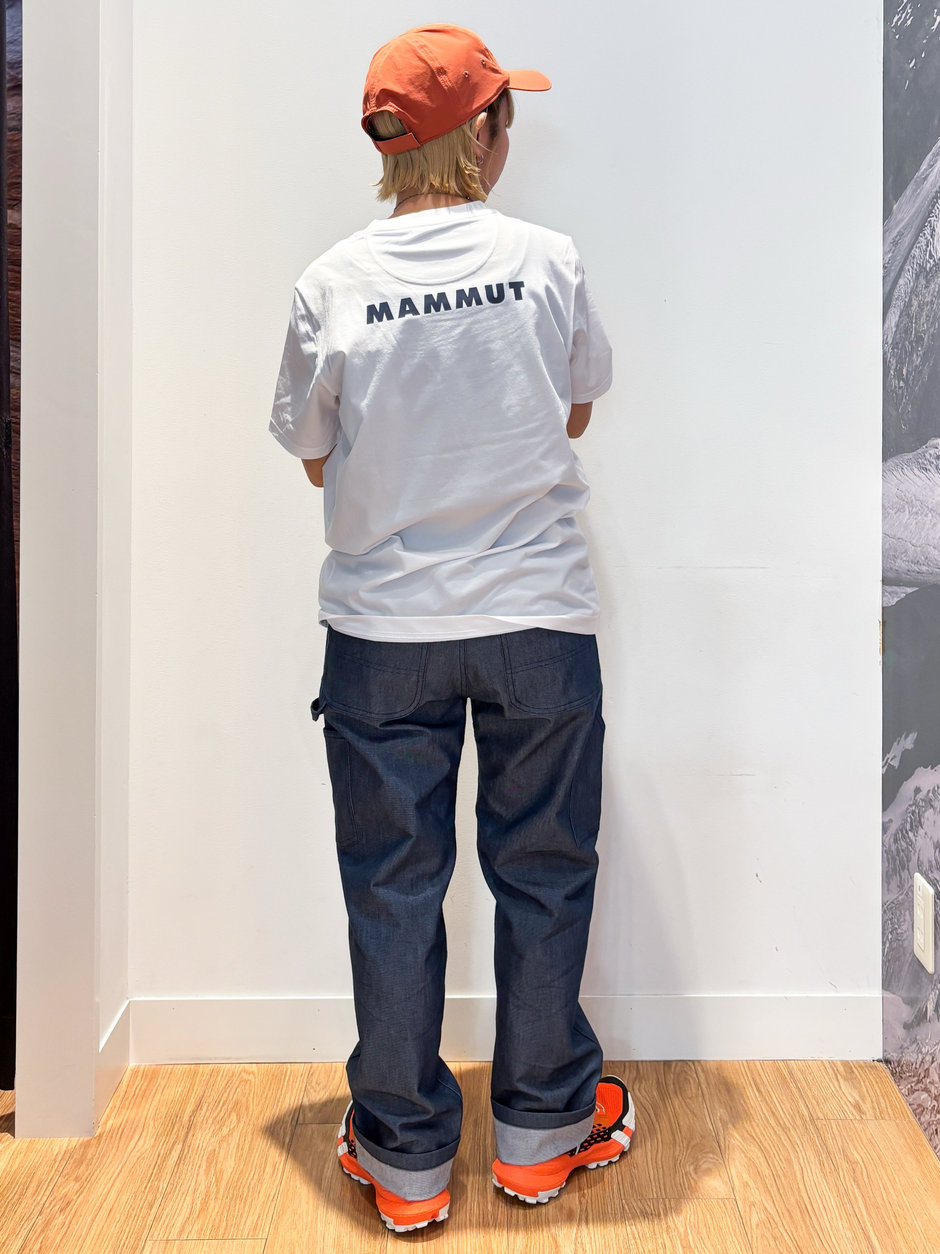 ハーフジップのウィンドブレーカー ほの