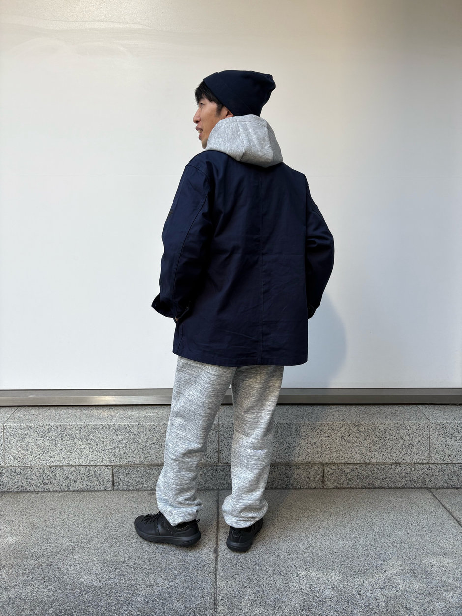 秋冬のゆったりスウェットコーデ Kawamura