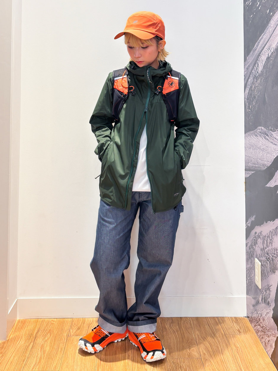 めちゃめちゃ軽〜いウィンドブレーカー ほの