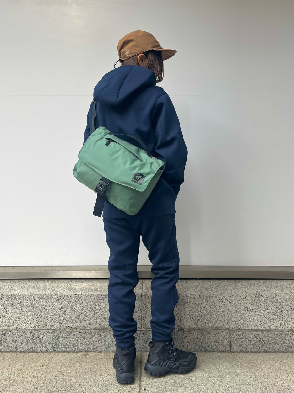 待望のネイビースウェット asa