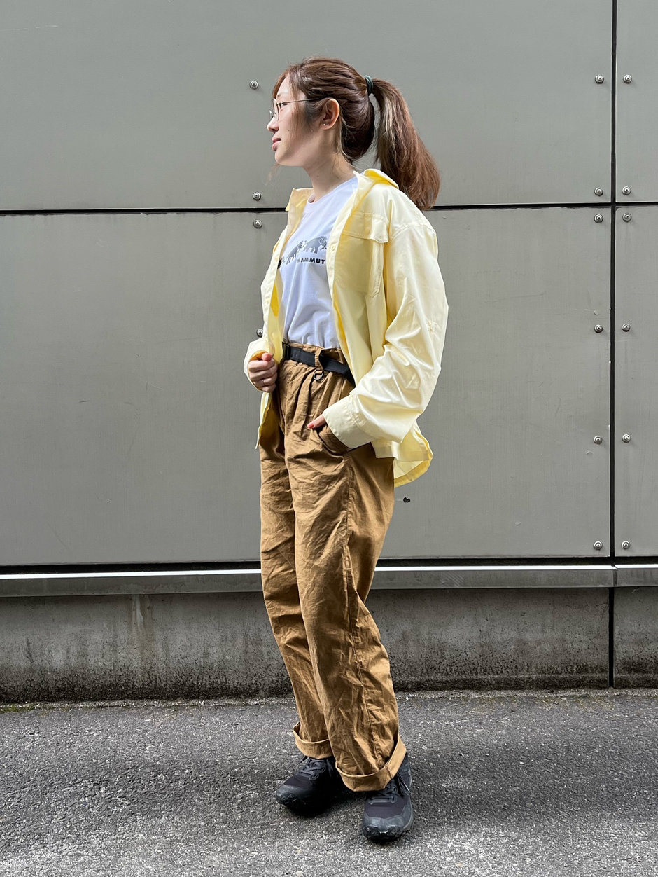 春カラーのシャツコーデ Ito