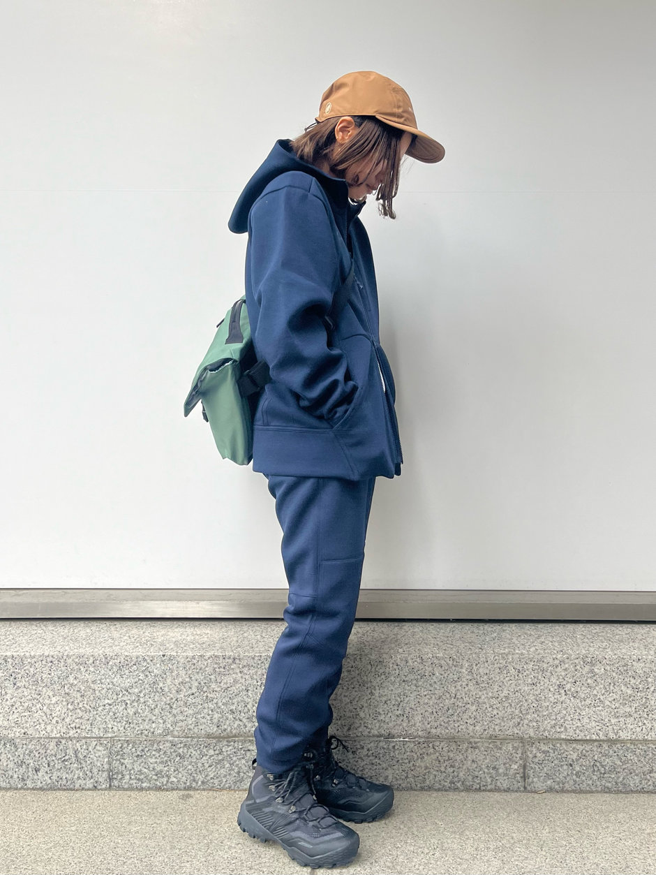 待望のネイビースウェット asa