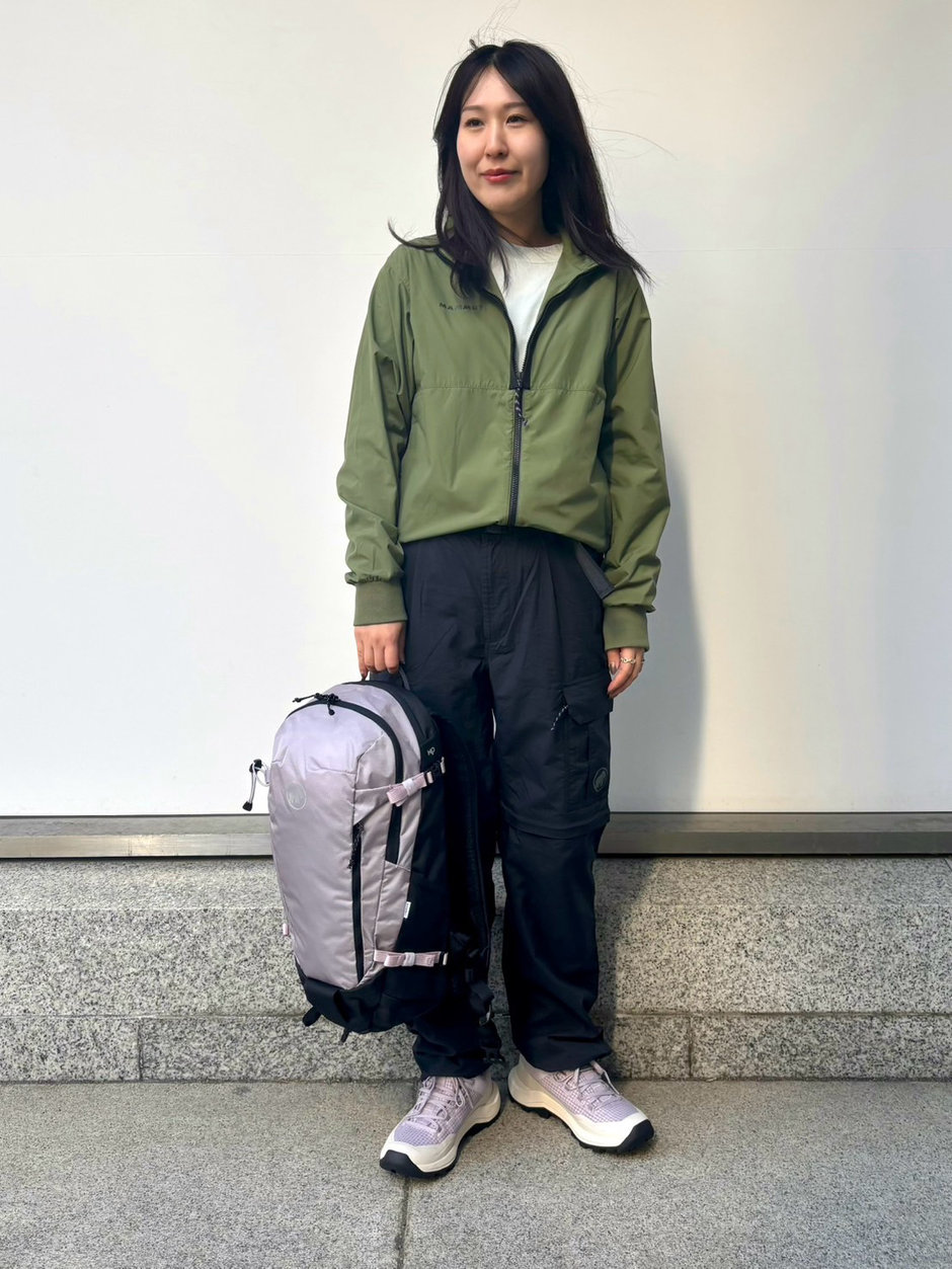  aki コーディネート画像